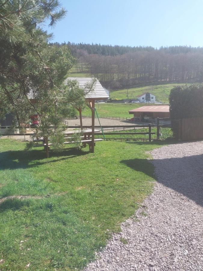 Equi'Val Villa Le Tholy Exteriör bild